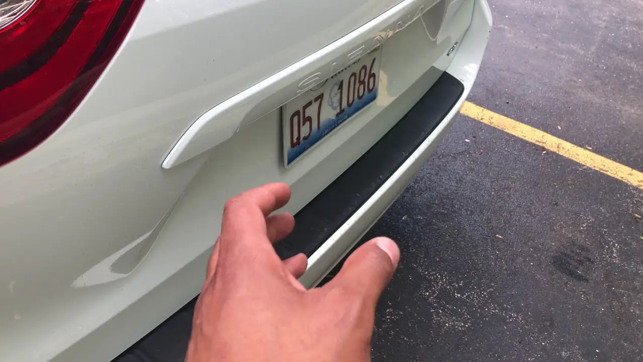 How to Open Toyota Sienna Trunk from Inside