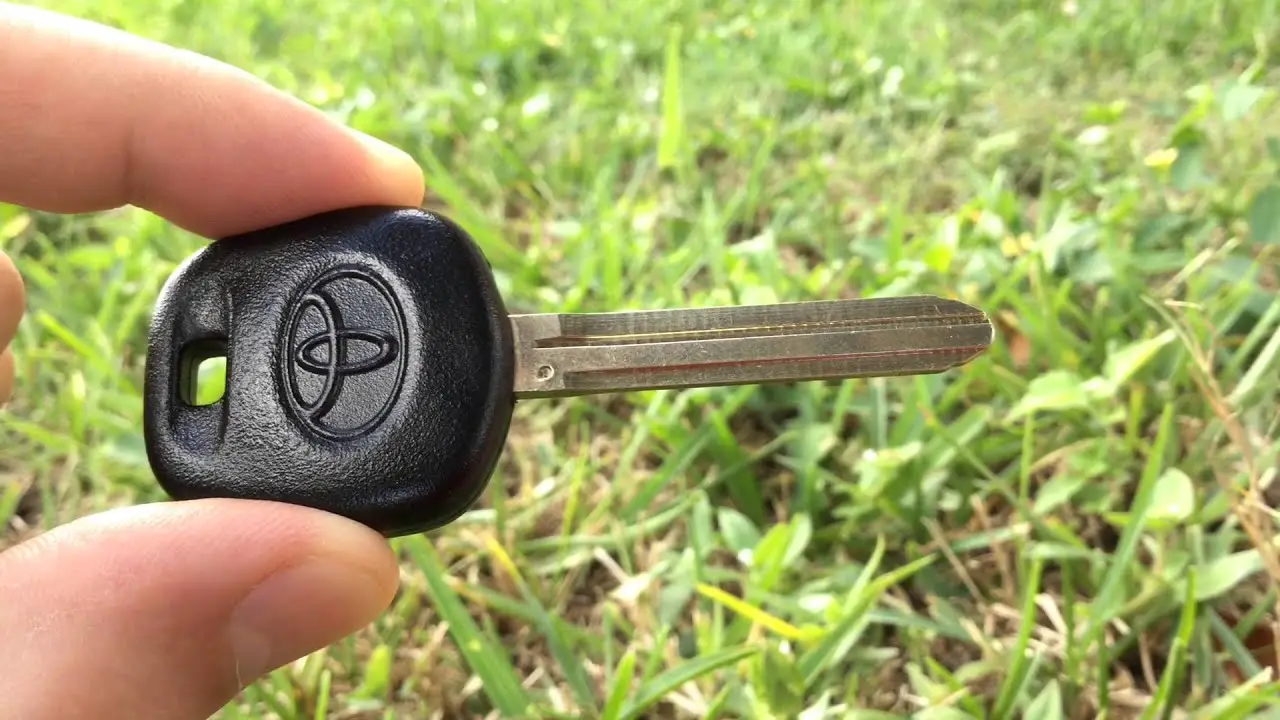 How to Program Toyota Key Without Master